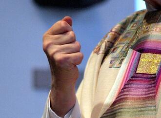 Theologe für ''konstruktiven Schulterschluss'' von Politik und Kirche
