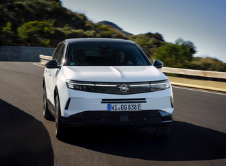 Fahrbericht: Opel Grandland Plug-in-Hybrid  - Blitz mit Stromstoß 