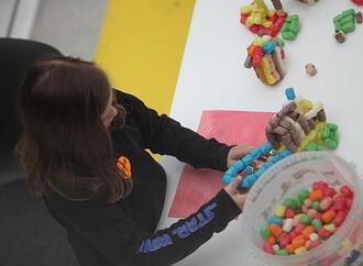 NRW-Familienministerin will mehr Geld vom Bund für Kitas