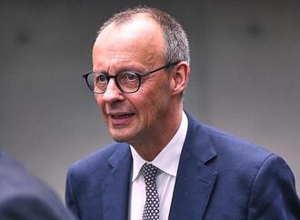 Merz nimmt nicht an Trauerfeier für verstorbenen Papst teil