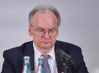 Haseloff erwartet nur langsames Zusammenwachsen von Ost und West