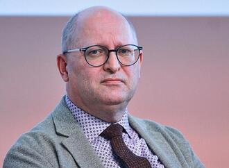 Lehrerpräsident kritisiert wachsende Bürokratie durch Kultusminister