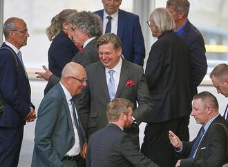 Umfrage: Mehrheit hält AfD für rechtsextrem