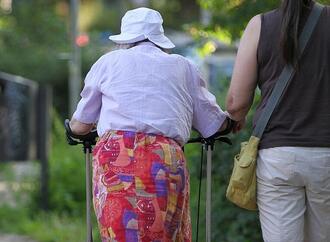 Studie: Stillgelegtes X-Chromosom wird im Alter wieder aktiv