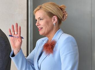 Bundestagspräsidentin reist zu Antrittsbesuch nach Paris