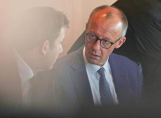 Bericht: Merz und Klingbeil planen Treffen mit KI-Chiphersteller