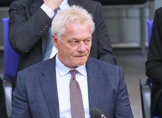 Rainer lässt Ausnahmen vom Mindestlohn weiter prüfen