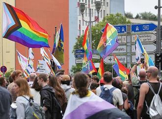 Wegner: ''Regenbogenfahne steht für die Grundwerte dieser Stadt''
