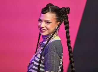 ''Golden'' an Spitze der Single-Charts