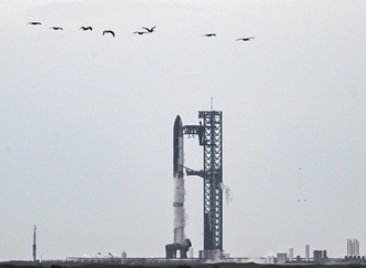 Nach mehreren gescheiterten Versuchen: Erfolgreicher Test für SpaceX-Riesenrakete