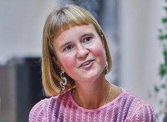 Caroline Wahl plant Bootsführerschein nach drittem Roman