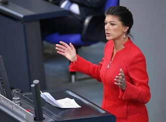 Wagenknecht: ''Deutschland steckt tief in der Merzession''