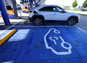 Elektroautobranche wehrt sich in Brüssel gegen Abkehr vom Verbrenner-Aus