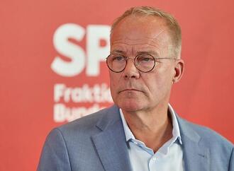 Miersch warnt vor Planungsunsicherheit durch Verbrenner-Debatte