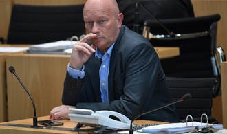 Thüringer FDP-Landeschef Kemmerich verlässt Partei - Bundesspitze  reagiert kühl
