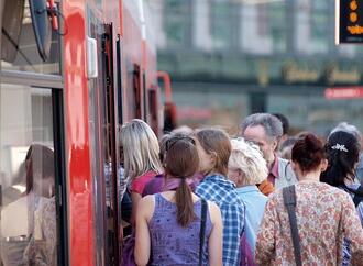 Sozialverband kritisiert drohende Erhöhung des Deutschlandtickets