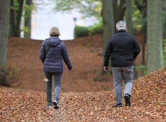 Beamtenbund gegen Renten- und Pensionskürzungen