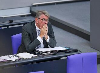 Kulturstaatsminister will Förderung bei Antisemitismus entziehen