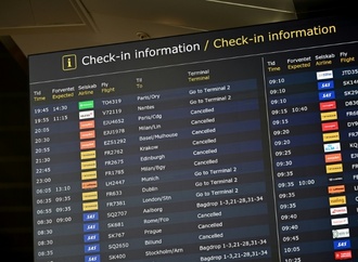 ''Hybrider Angriff'': Erneut Drohnen über dänischen Flughäfen