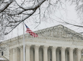 Oberster Gerichtshof der USA erlaubt Trump-Regierung Einfrieren von vier Milliarden Dollar Auslandsh