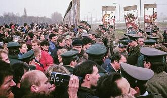Umfrage: Ostdeutsche schätzen Erbe der friedlichen Revolution sehr