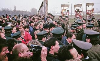 Umfrage: Ostdeutsche schätzen Erbe der friedlichen Revolution sehr