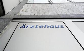 Kassenarzt-Chef schlägt ''Facharzttarif'' für 200 bis 350 Euro vor