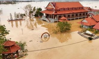 Schwere Zerstörungen in Vietnam durch Taifun ''Bualoi''