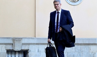 Verkehrsminister Schnieder erleidet bei Kabinettsklausur Kreislaufzusammenbruch