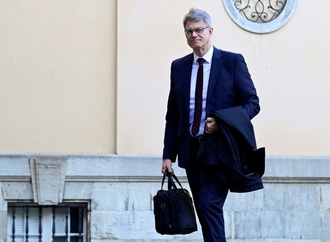 Schnieder erleidet bei Kabinettsklausur Zusammenbruch - Weimer reist ab