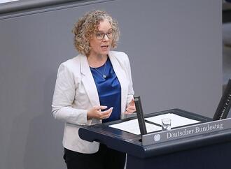 Grüne protestieren gegen mögliche Abschwächung von Klimazielen