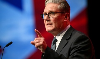 Britischer Premier Starmer attackiert Rechtspopulisten in Labour-Parteitagsrede