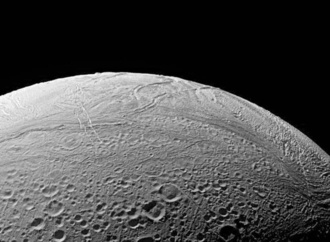 Studie: Saturnmond beherbergt komplexe organische Moleküle