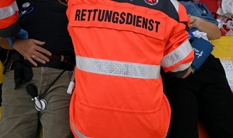 Mann in NRW gibt sich fälschlich als Rettungshelfer aus: Mit EKG-Gerät zu Einsatz