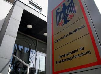 Destatis: Nettoeinkommen zwischen Ost und West nähern sich an