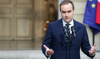 Frankreichs Premierminister will Haushalt nicht mit Verfassungstrick durchs Parlament boxen