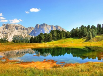 Die Dolomiten im Herbst entdecken: Kunst, Kultur und Genuss