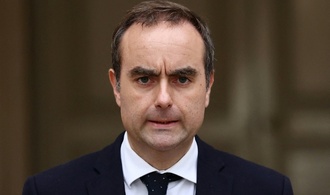 Regierungskrise in Frankreich: Macron will sich ''Verantwortung stellen''