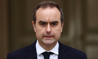 Regierungskrise in Frankreich: Macron will sich ''Verantwortung stellen''
