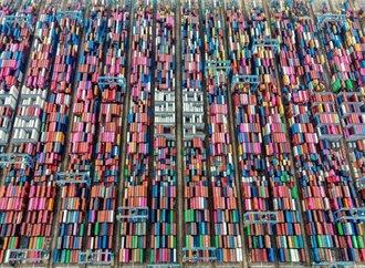 Welthandel: WTO hebt Prognose für 2025 an - Aussichten für 2026 aber verdüstert