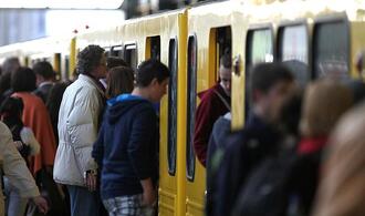 Liniennahverkehr 2024: Weniger Fahrgäste - mehr Personenkilometer