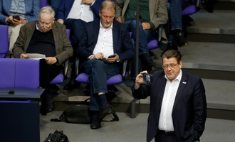 Bundestag hebt Immunität der AfD-Abgeordneten Brandner und Moosdorf auf