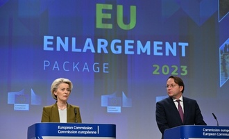 Von der Leyen will mit ungarischem Kommissar über Spionage-Vorwürfe reden