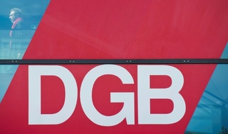 DGB-Chefin Fahimi attackiert Bundesregierung und droht mit Streiks