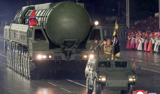 Nordkorea führt bei Militärparade seine neue Interkontinentalrakete vor