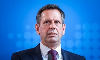Niedersachsens Ministerpräsident Lies fordert Einigung über Verbrenner-Aus