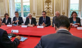 Frankreichs neue Regierung befasst sich mit Haushaltsentwurf