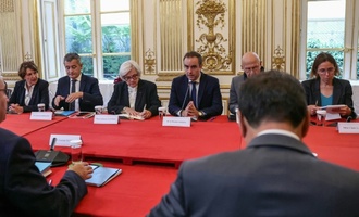 Frankreichs neue Regierung befasst sich mit Haushaltsentwurf