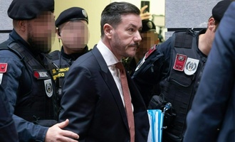 Österreichischer Skandalunternehmer: Betrugsprozess gegen René Benko gestartet