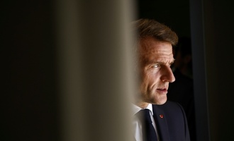 Frankreichs Präsident Macron plant im Fall eines Regierungssturzes Neuwahlen